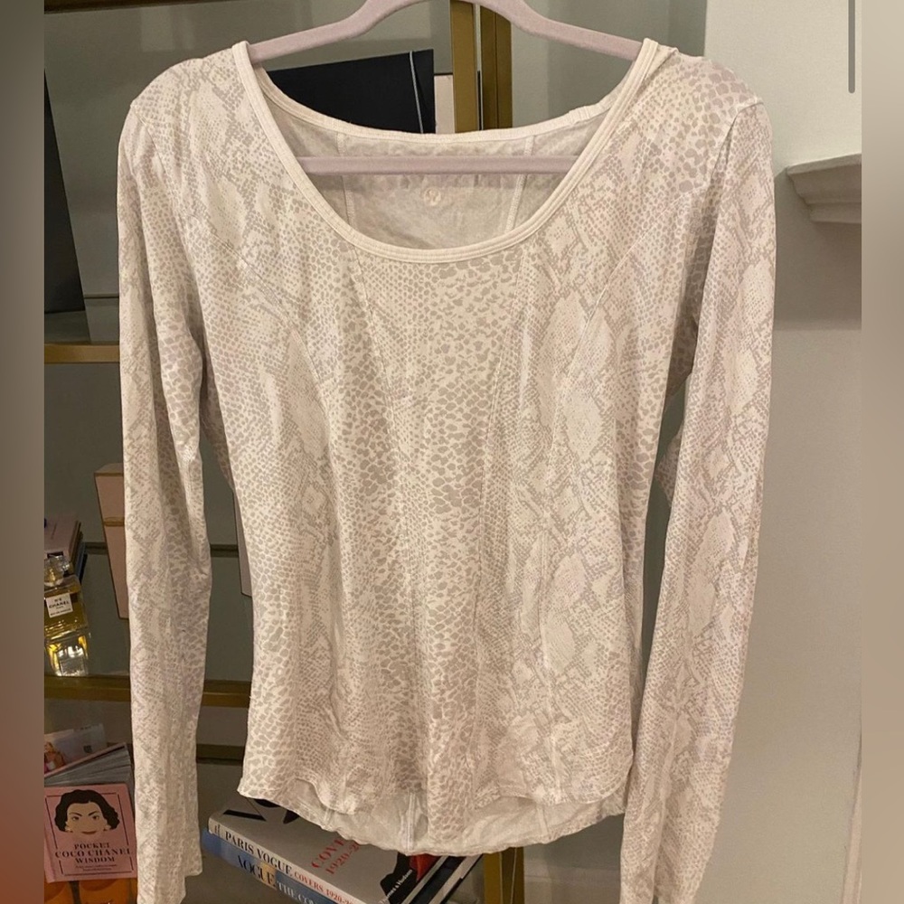 RARE Lululemon top not sold anymore!